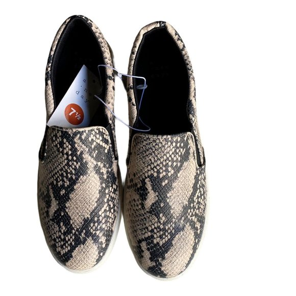 a new day Shoes - A new day snakeskin print NWT womens sneakers Size 7.5